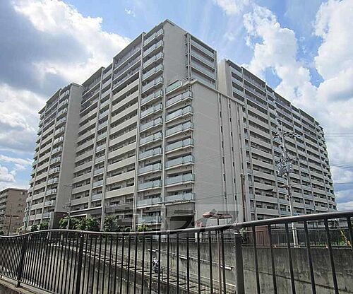 京都府京都市南区久世高田町 築10年4ヶ月 15階建