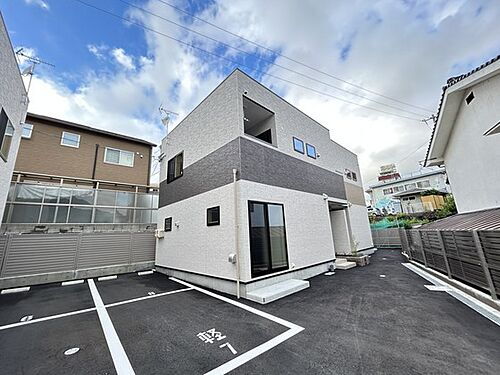 広島県広島市安佐南区上安２丁目 2階建 
