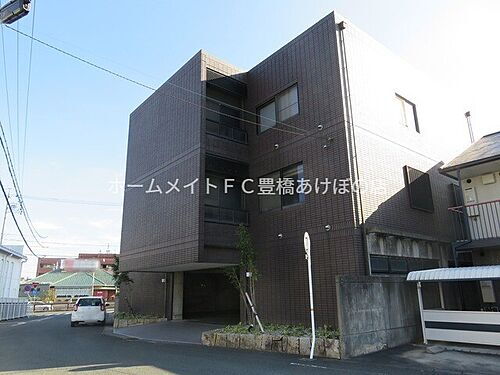 ユトリロつつじが丘３ 3階建