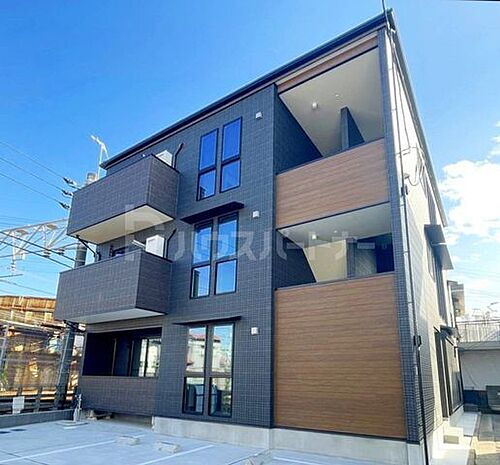 千葉県船橋市海神１丁目 3階建 築1年未満