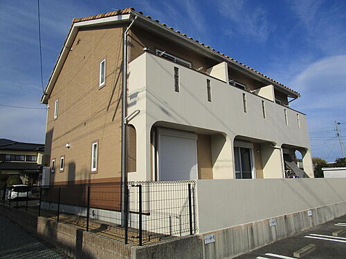 愛知県新城市字屋敷 テラスハウス