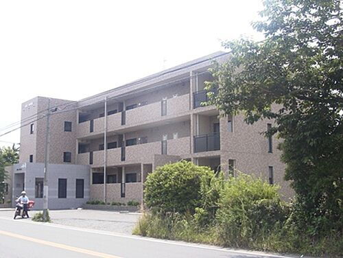 ＳＵＮＤＡＹ御井駅前