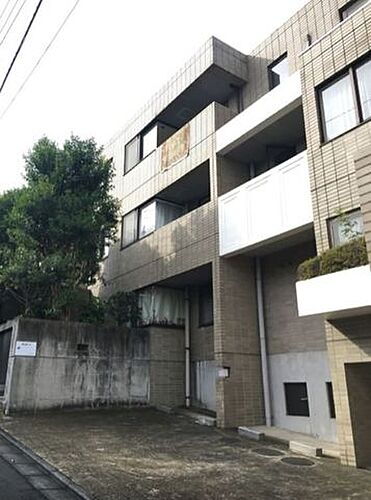 ヒルクレスト上原 地上3階地下1階建