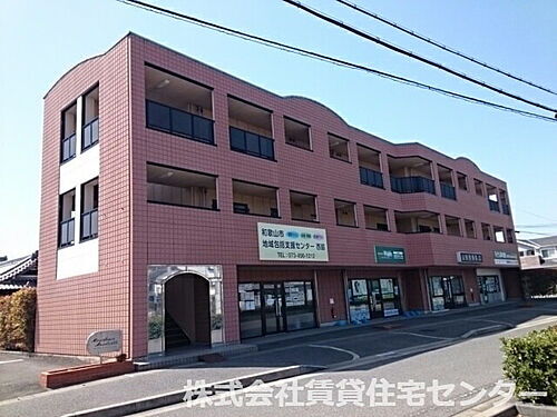 和歌山県和歌山市西庄 3階建 築25年4ヶ月