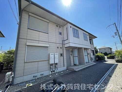 和歌山県和歌山市小雑賀２丁目 2階建