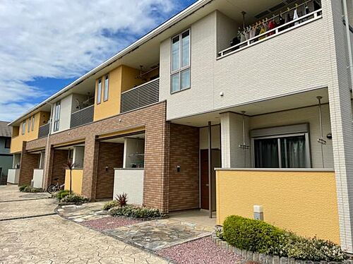 滋賀県東近江市沖野２丁目 賃貸アパート