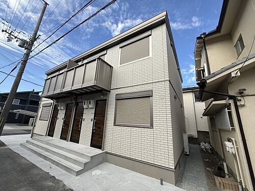 兵庫県加古川市米田町船頭  2階建