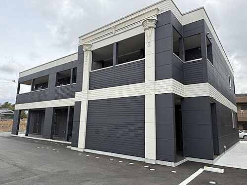 兵庫県小野市天神町 築1年11ヶ月 2階建