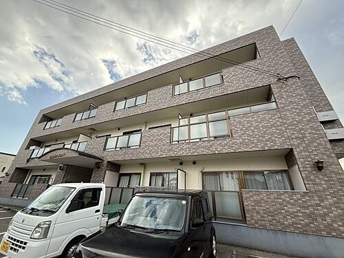 兵庫県加古川市平岡町西谷 築32年6ヶ月 3階建