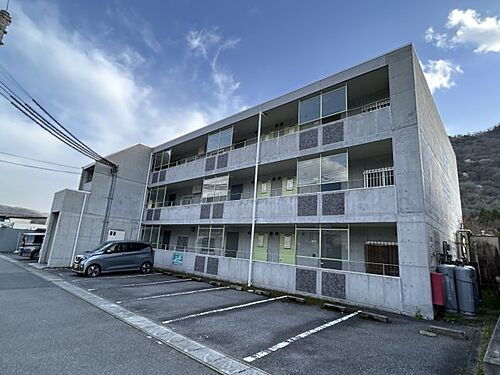 兵庫県赤穂郡上郡町岩木甲 3階建 築23年9ヶ月