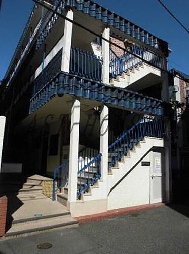 東京都新宿区払方町 3階建 築49年2ヶ月