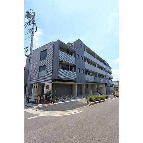 東京都板橋区四葉１丁目 地上4階地下2階建 築6年