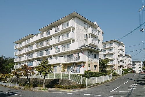 大阪府高槻市奈佐原１丁目 賃貸マンション