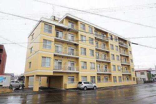 アーバン８２３