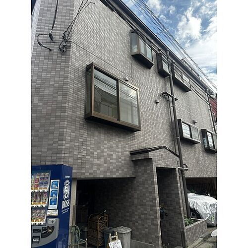 東京都中野区本町５丁目 地上3階地下2階建 築27年6ヶ月