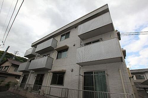 広島県尾道市栗原西２丁目 3階建 築14年9ヶ月