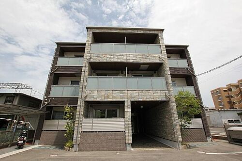 広島県福山市松浜町４丁目 3階建 築8年5ヶ月
