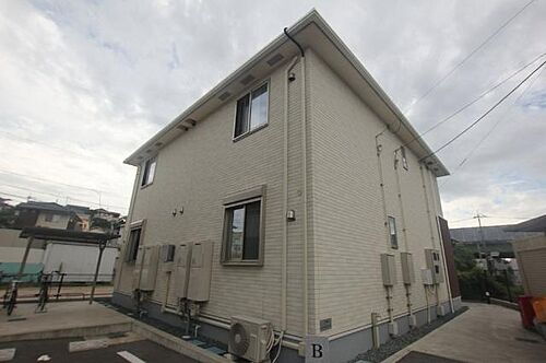 広島県尾道市栗原町 2階建 築5年11ヶ月