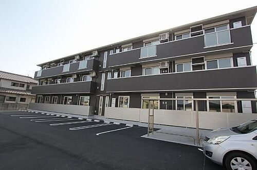 広島県福山市御幸町大字上岩成 3階建 築3年9ヶ月