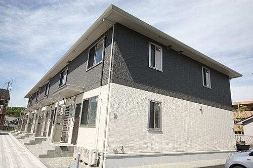 広島県福山市神辺町大字川北 2階建 築4年8ヶ月