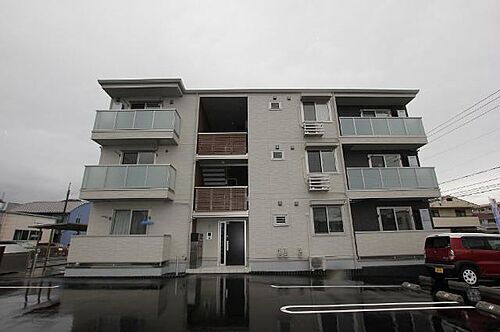 広島県福山市南蔵王町２丁目 3階建 築4年10ヶ月