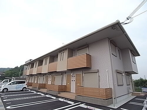 兵庫県姫路市飾磨区山崎 2階建 築8年2ヶ月