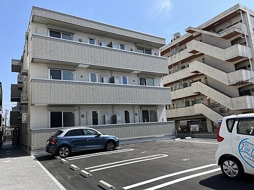 兵庫県明石市貴崎３丁目 3階建 築2年5ヶ月