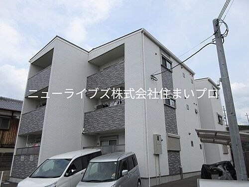 大阪府寝屋川市明和２丁目 築1年11ヶ月 3階建