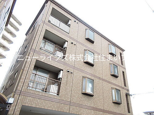 大阪府守口市梶町１丁目 築28年11ヶ月 4階建