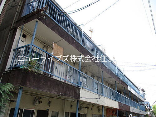 大阪府門真市野里町 築54年 3階建