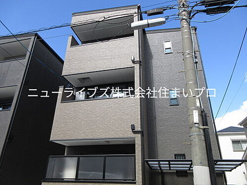 大阪府寝屋川市池田１丁目 築2年4ヶ月 3階建