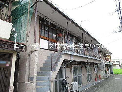 大阪府寝屋川市御幸東町 築60年1ヶ月 2階建
