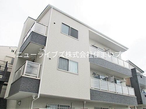 大阪府守口市梶町３丁目 築11年6ヶ月 3階建