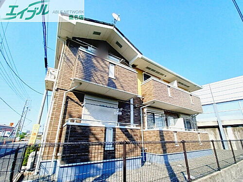 三重県三重郡川越町大字南福崎 賃貸アパート