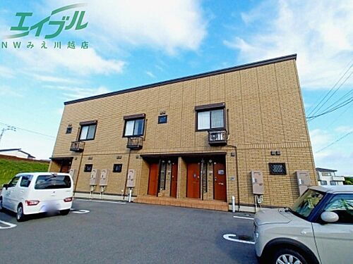 三重県四日市市西富田町 賃貸アパート