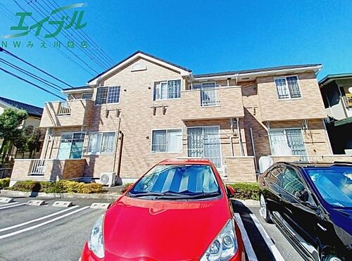 三重県三重郡川越町大字豊田一色 賃貸アパート