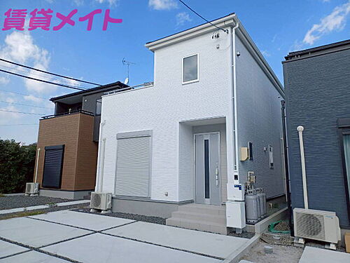 三重県鈴鹿市長太旭町２丁目  2階建