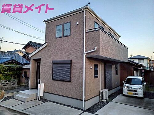 三重県鈴鹿市岸岡町 賃貸一戸建て