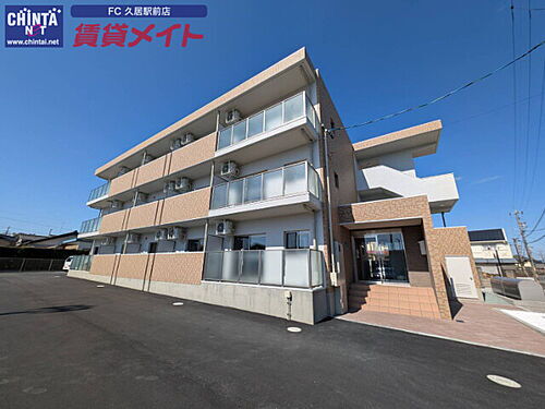 三重県津市藤方  3階建