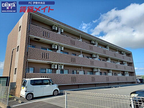 三重県伊勢市小俣町湯田 3階建 築8年3ヶ月