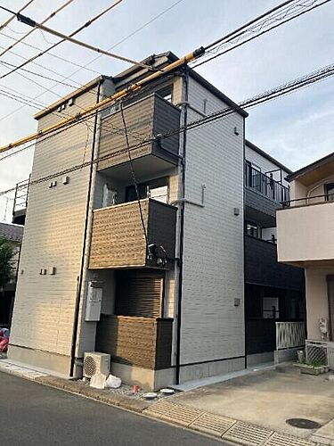 千葉県松戸市新松戸７丁目 3階建 