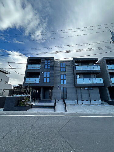 オーベルＥＡＳＴ