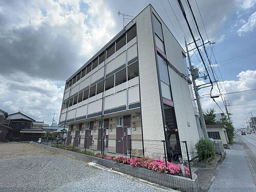 滋賀県彦根市平田町 築18年8ヶ月 3階建