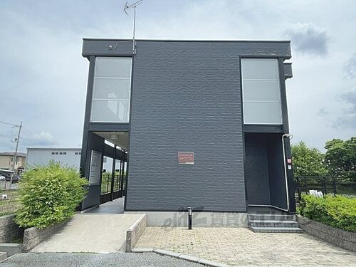 滋賀県彦根市東沼波町 築18年2ヶ月 2階建