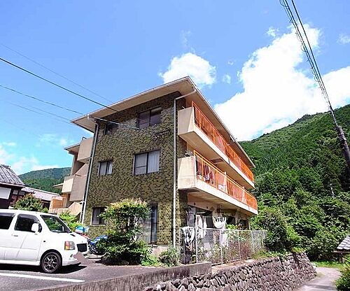 京都府京都市左京区八瀬近衛町 3階建 築45年6ヶ月