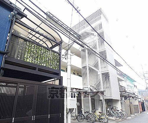 京都府京都市左京区東竹屋町通川端東入東竹屋町 築41年9ヶ月 4階建