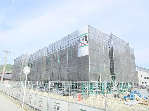 滋賀県米原市下多良２丁目 2階建 