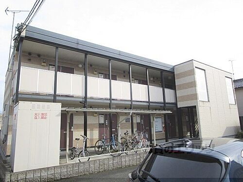 滋賀県長浜市三ツ矢町 2階建