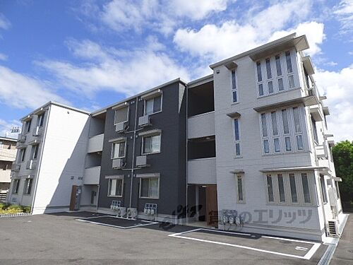 京都府長岡京市調子２丁目 築2年 3階建