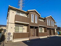 栃木県小山市暁2丁目 2階建 築13年7ヶ月